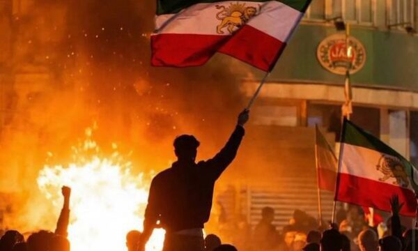 Protestat në Iran, raportohet për mbi 2 mijë e 500 të vrarë