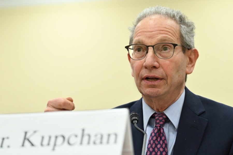 Ish-zyrtari amerikan: Kongresi i kërkon Trumpit rifokusim të ShBA-së në Ballkan