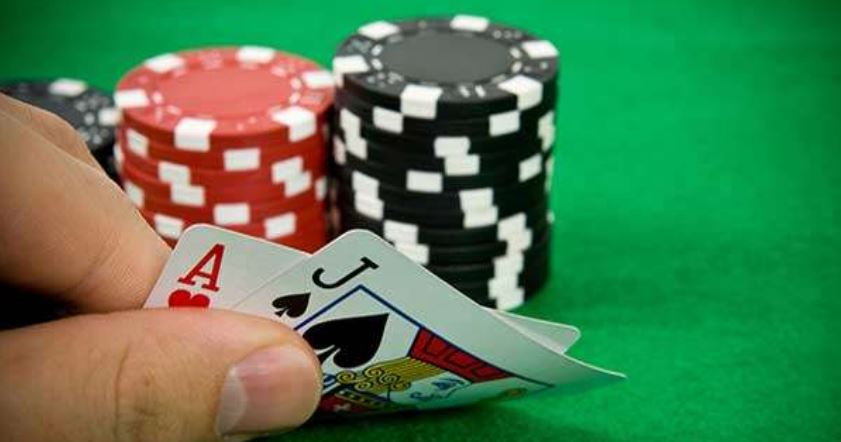 Rusia synon legalizimin e kazinove online për të rritur të ardhurat