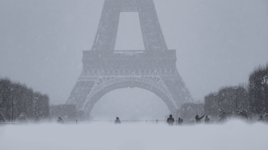 Bora dhe temperaturat e ulëta shkaktojnë kaos në Evropë – Gjashtë persona humbin jetën