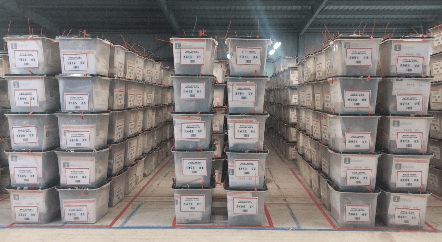 3,185 pako me fletëvotime nuk janë sjellur ende në Kosovë