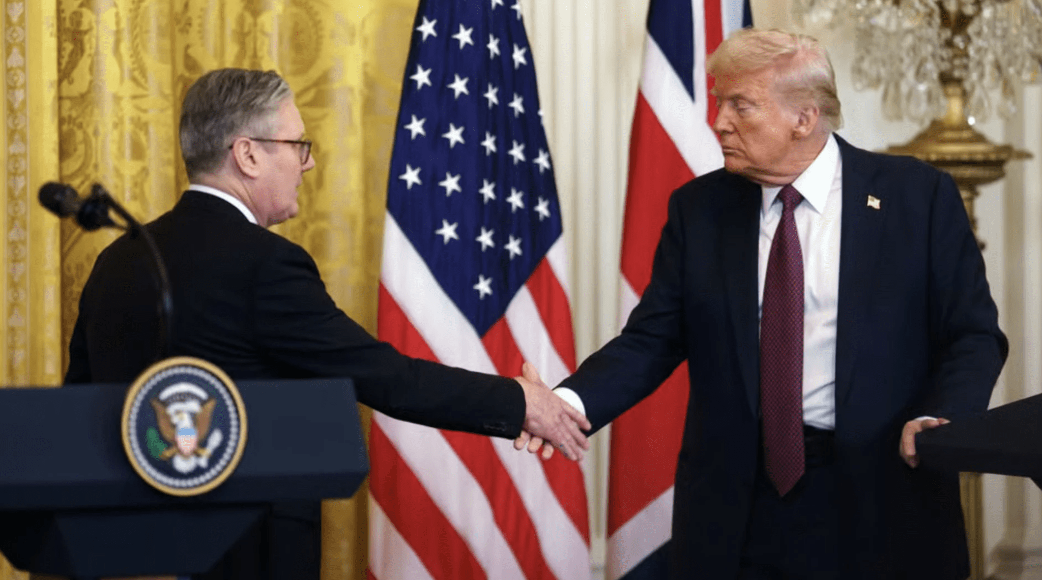 Starmer telefonon Trump: Vendosja e tarifave ndaj aleatëve të NATO-s është e gabuar