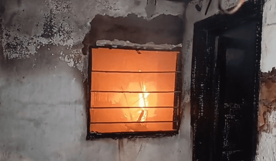 Zjarr i madh në tri objekte në Lushnjë, asfiksohet një 12-vjeçare