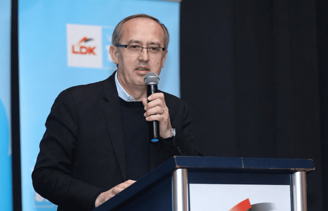 Hoti: Mund t’i bashkoj copat e partisë