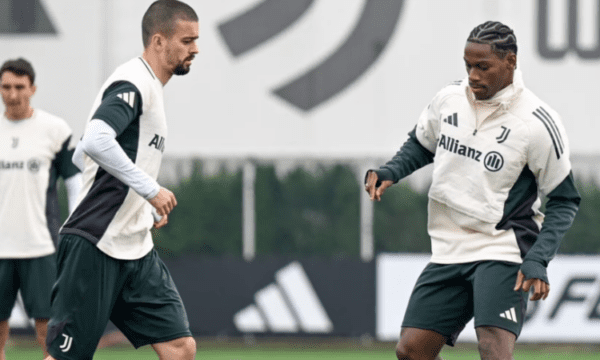 “Duroni pak”, mesazhi i Jonathan David për të gjithë kritikët e Zhegrovës