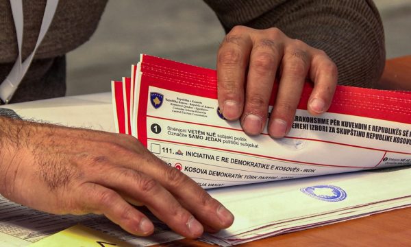 Rezultatet fillestare të votave me postë: VV 69%, LDK 11%, AAK 9%