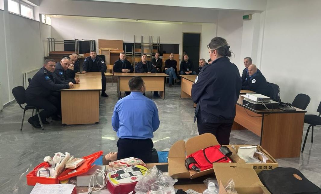 Certifikohen 15 zyrtarë korrektues në Dubravë