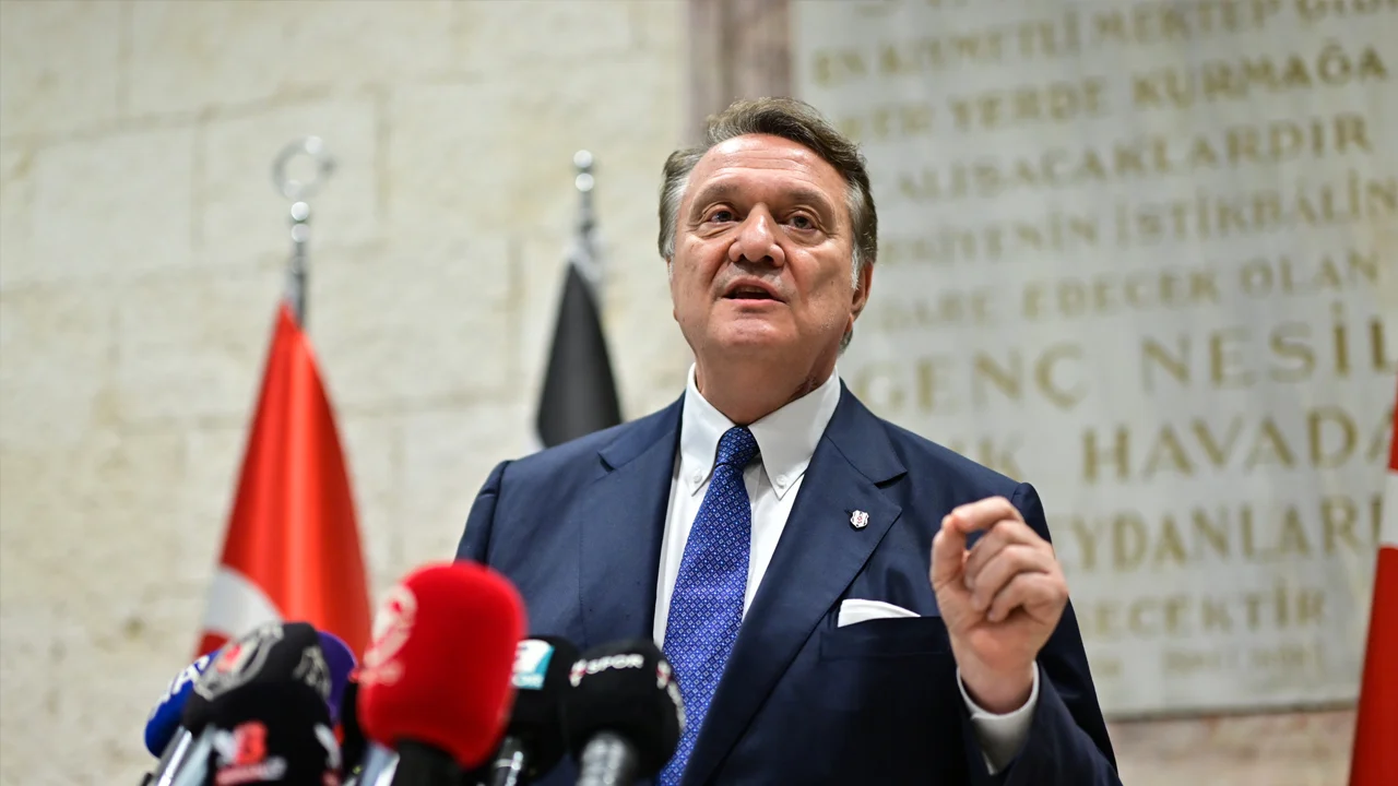 Osmani dekoron Aratin për kontributin në kandidimin e Kosovës për organizimin e Lojërave Mesdhetare