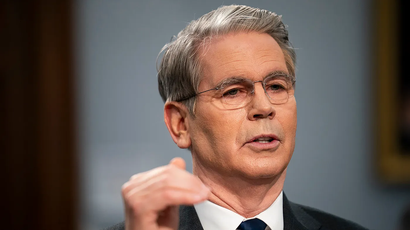 Sekretari Bessent thotë se Trumpit duhet t’i merren seriozisht fjalët për Grenlandën