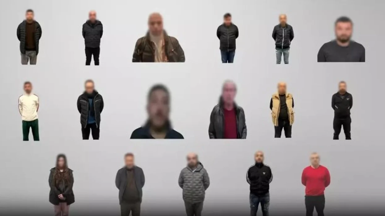 Ministri turk: Kapen 17 të kërkuar nga drejtësia, përfshirë një në Kosovë