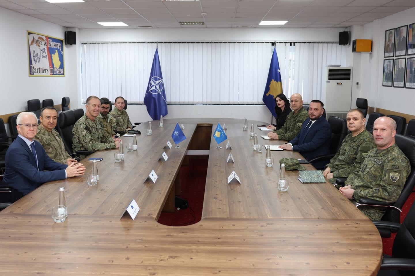 Maqedonci takon Wikoff dhe Ulutashin, diskutuan për sigurinë dhe forcimin e kapaciteve të FSK-së