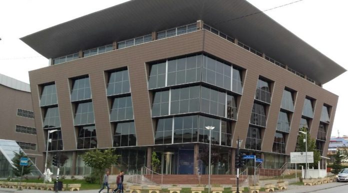 MASHTI tërheq 16 licenca të mësimdhënësve