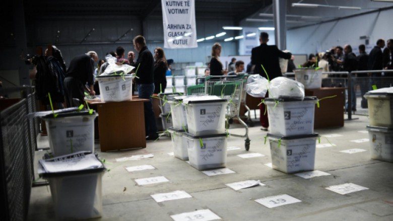 Elezi: Edhe 5 komuna përmbyllin numërimin e votave të kandidatëve për deputetë, Prishtina nesër
