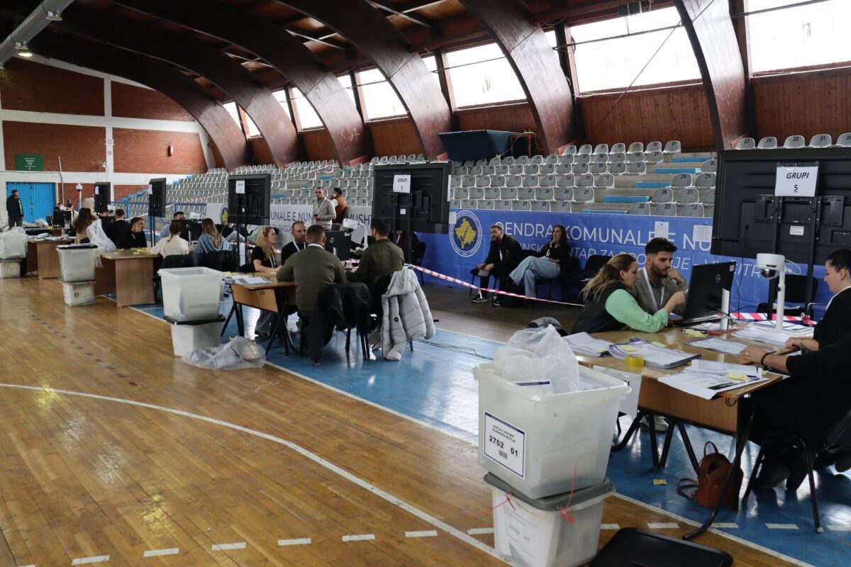 Kërkohet paraburgim për 4 komisionerë dhe një kryesues të KKZ të Prizrenit