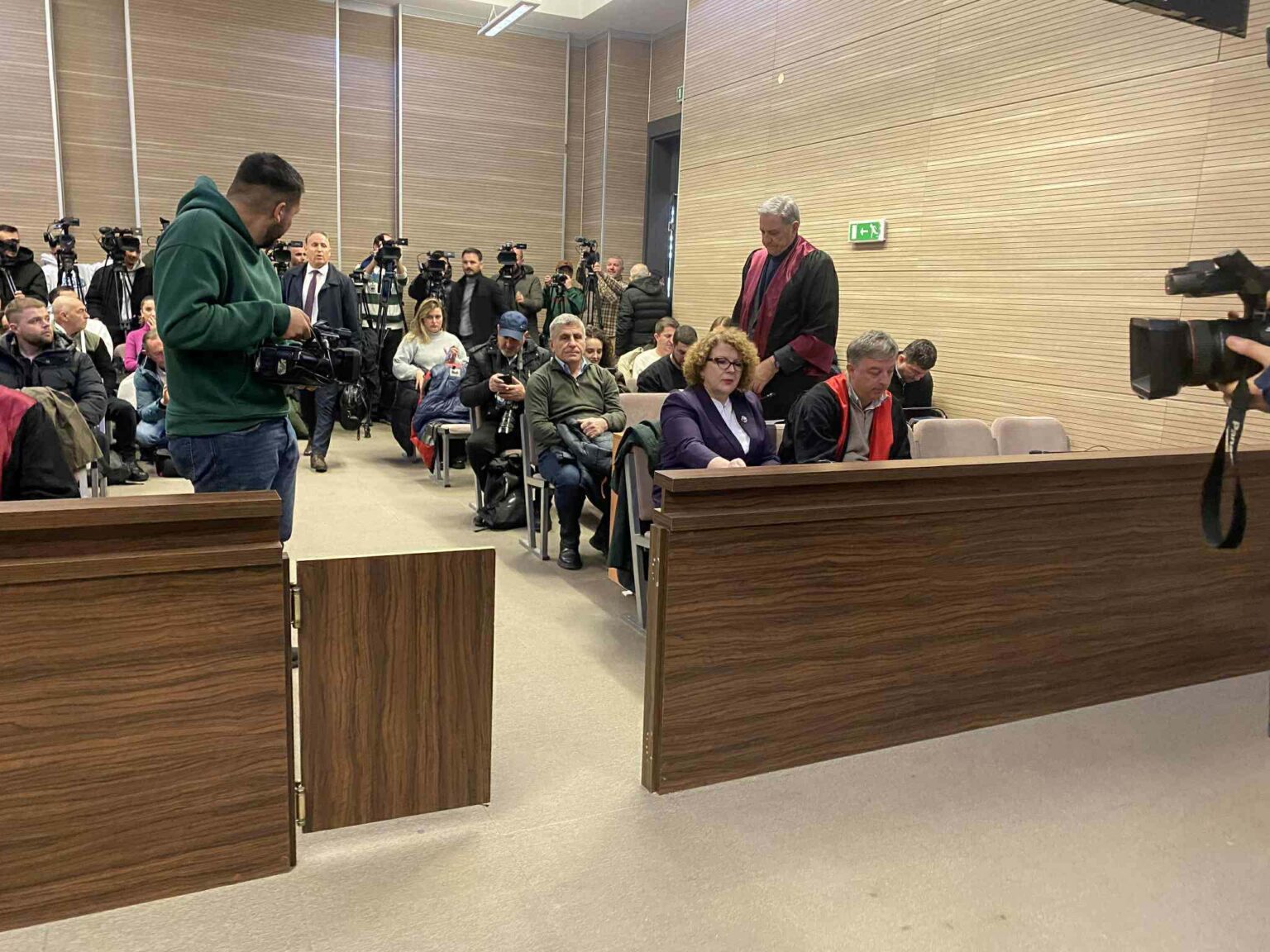 Avokati i Rozeta Hajdarit: Disa dokumente nuk mund të shihen as nga prokurori dhe gjyqtari