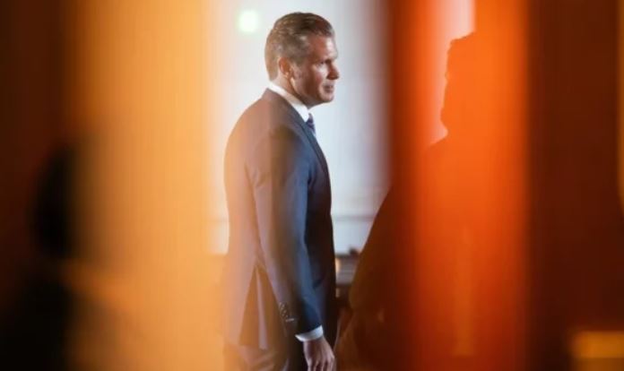 Shefi i Pentagonit: Rreth 200 trupa amerikane hynë në Karakas për të kapur Maduron