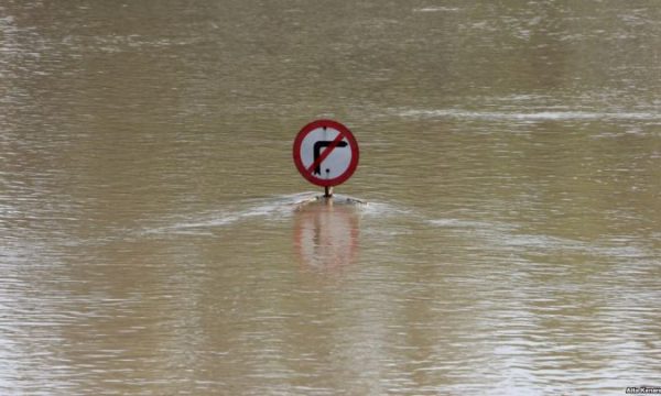 IHMK paralajmëron vazhdim të reshjeve të shiut, disa lumenj kanë dalë nga shtrati