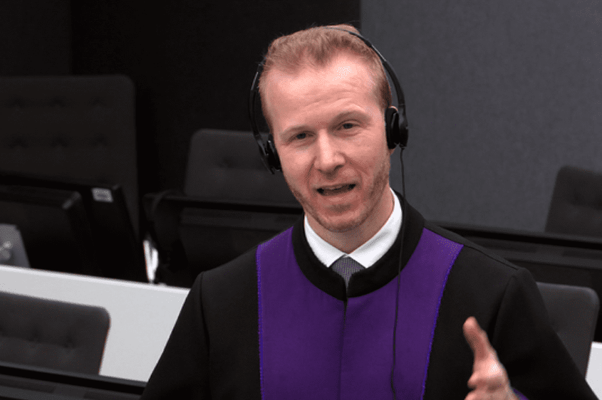 Prokurori Howling flet për “shtrembërime” të mbrojtjes