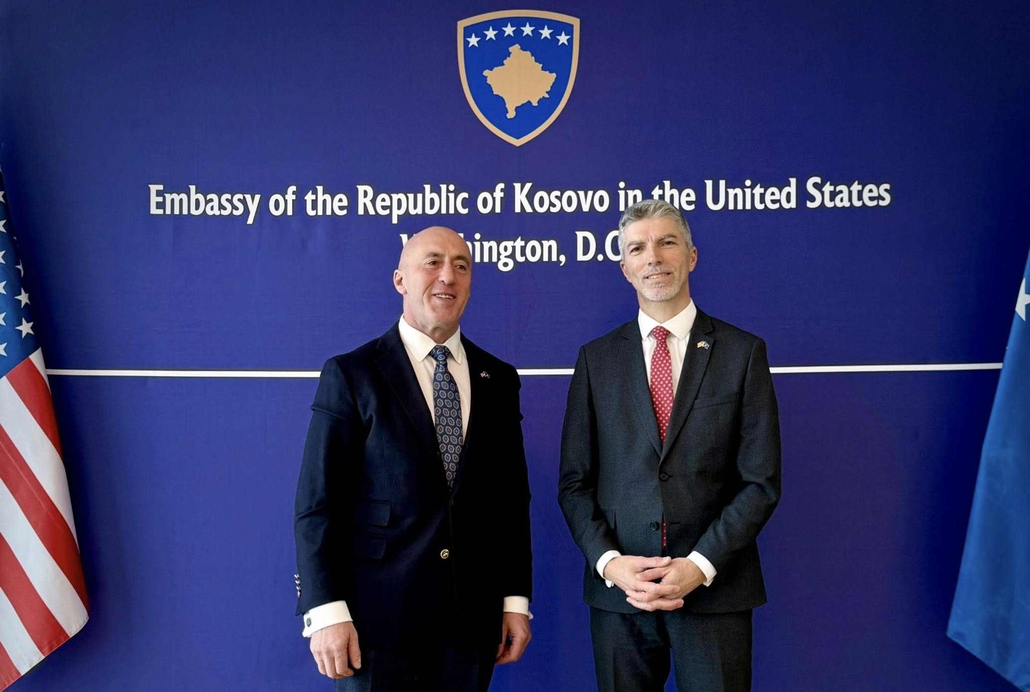 Dugolli pret Haradinajn, Rexhepin dhe Kamberin në Ambasadën e Kosovës në SHBA
