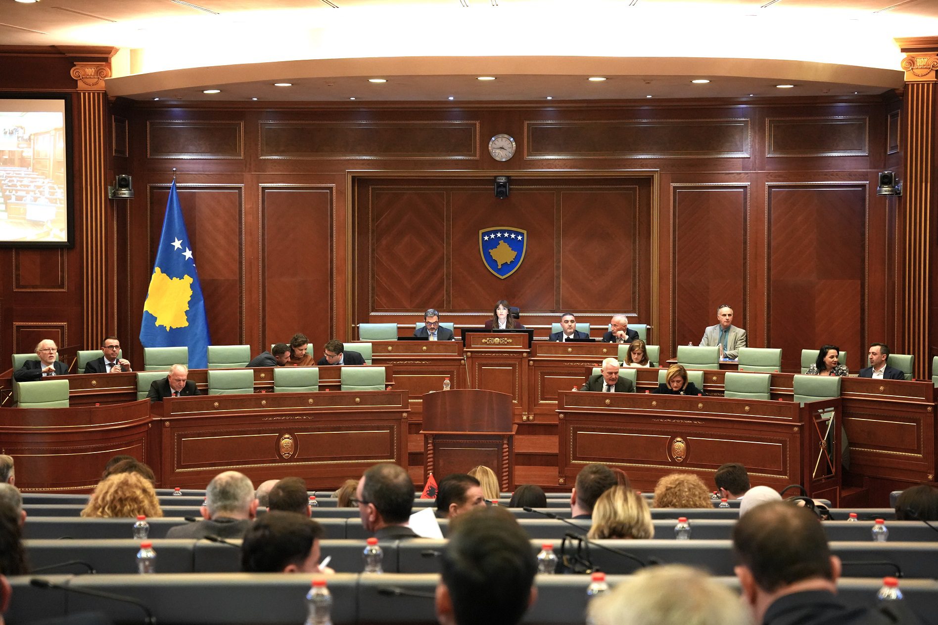 Opozita kërkon Kurtin në seancën ku po diskutohet për buxhetin