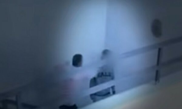 Prokuroria po heton edhe drejtorin e shkollës “Pavarësia”, ai thotë se nxënësi e ka kërcënuar me vrasje