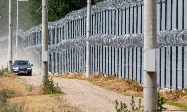 Polonia do të minojë kufirin e saj lindor