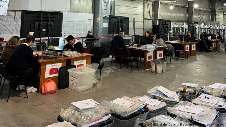 Fillon intervistimi i komisionerëve të dyshuar për manipulim të votave në Pejë