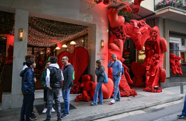 Producentja izraelite e serialit “Teheran” gjendet e vdekur në një hotel në Athinë