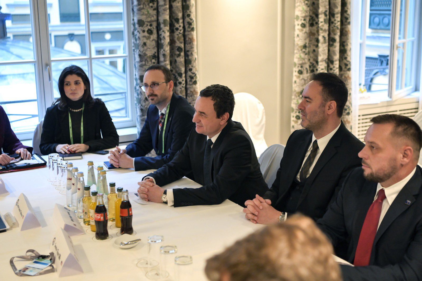 Kurti: Duhet të na dorëzohet Radojçiqi, të nënshkruhet marrëveshja dhe të tërhiqet letra e Bërnabiqit