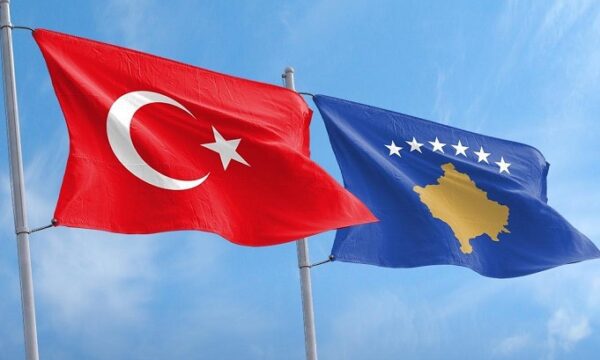 Ministria e Jashtme e Turqisë: I urojmë popullit vëllazëror dhe miqësor të Kosovës 18-vjetorin e pavarësisë
