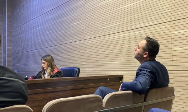 Apeli e kthen në rigjykim rastin ndaj Glauk Konjufcës për hedhjen e gazit lotsjellës në Kuvend