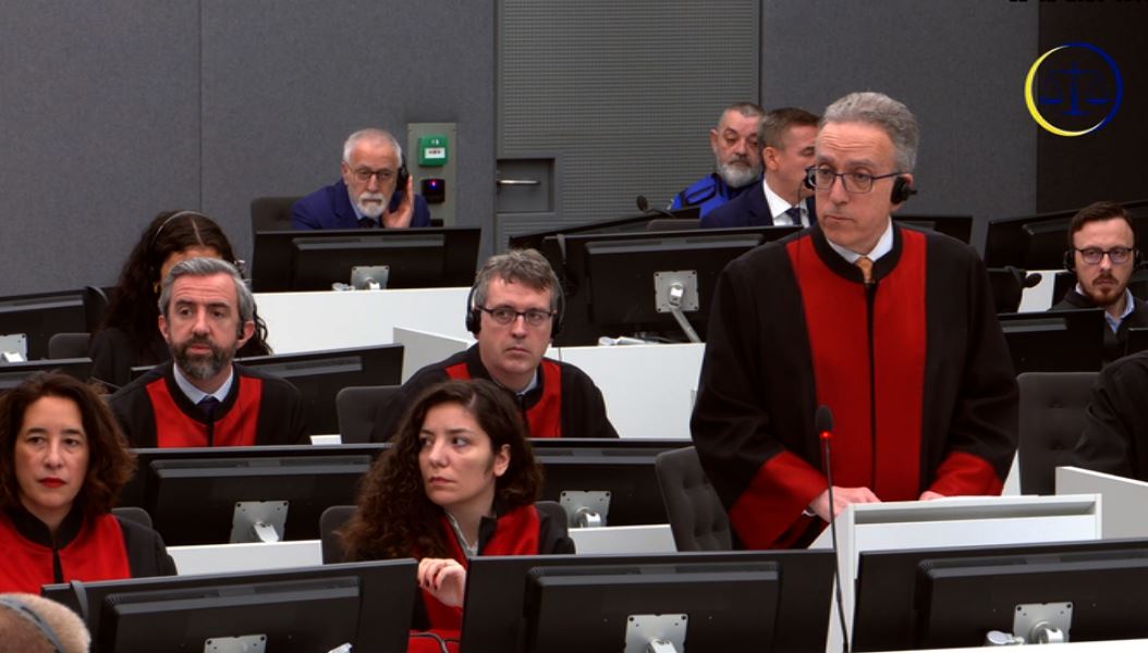 Mishetiq në fillim të seancës: Hashim Thaçi është i pafajshëm