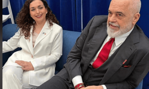 Bordi i Paqes, Edi Rama i publikon fotografitë me liderë botërorë dhe Vjosa Osmanin