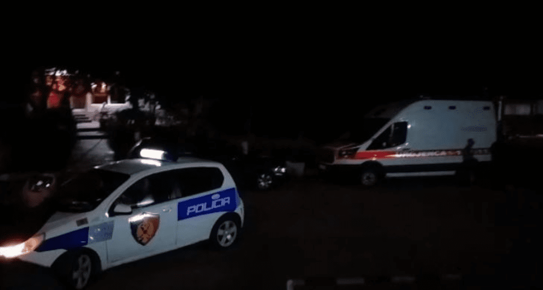 Një grua e moshuar vdiq pasi u sulmua nga qeni i fqinjit, në Belsh