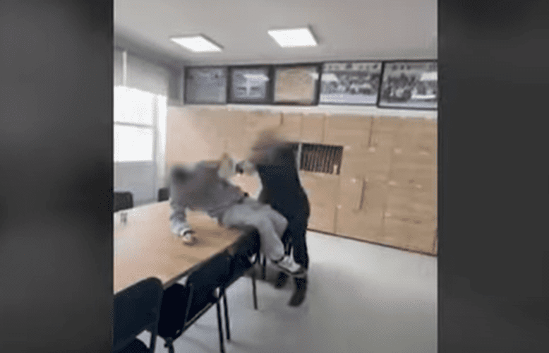 Arsimtari godet nxënësin brenda shkollës “Pavarësia” në Prishtinë, Policia jep detaje