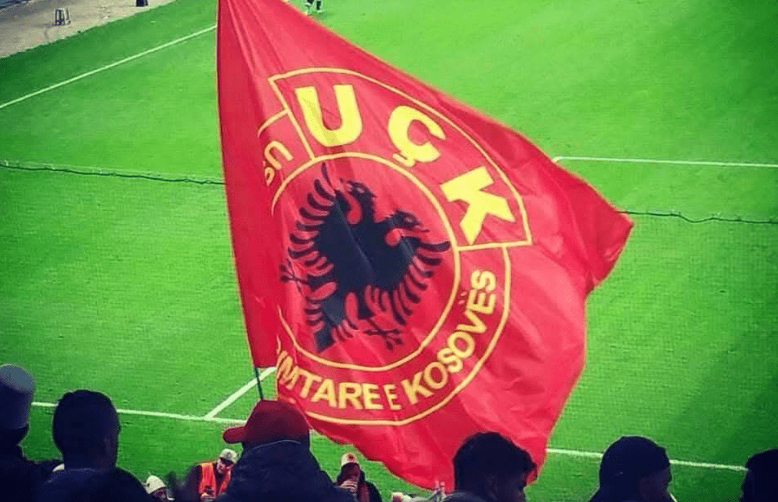 Tifozat Kuq e Zi do të marshojnë në protestën “Drejtësi, jo politikë”