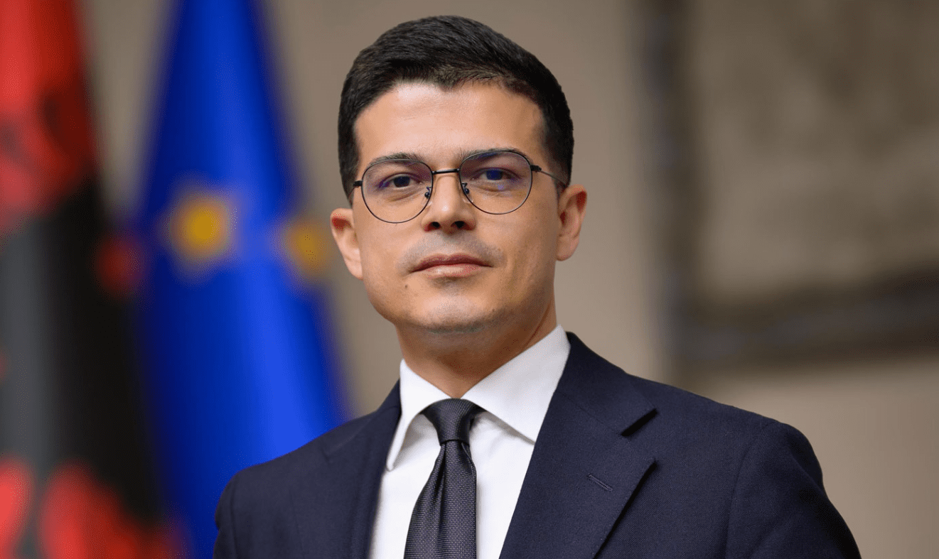 Vengu: Përpjekja për të barazuar çlirimtarët me gjenocidarët e Srebrenicës mbështetet në akuza të fabrikuara