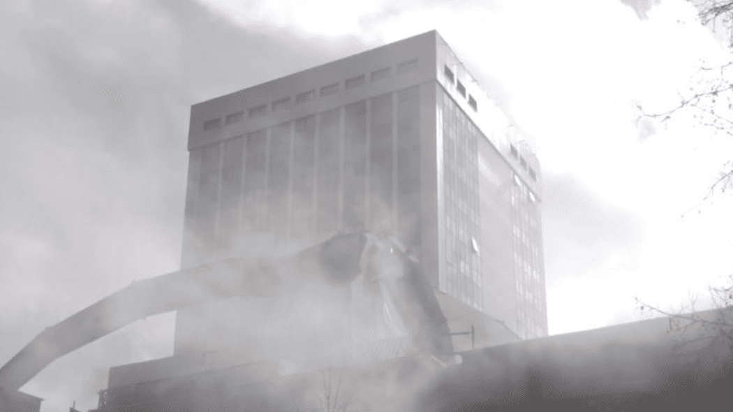 Zjarri në AKP: S’dihet shkaktari – u dogjën dosje të shumta