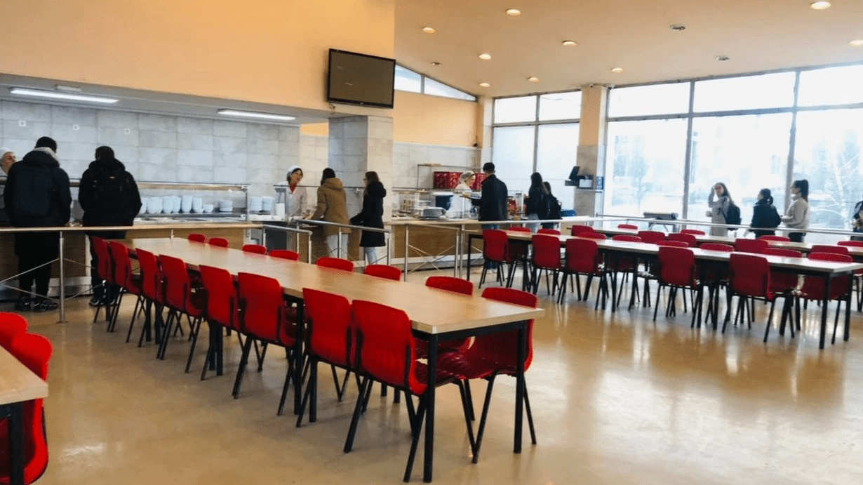 Ndryshon orari i mensës dhe konvikteve gjatë muajit të Ramazanit