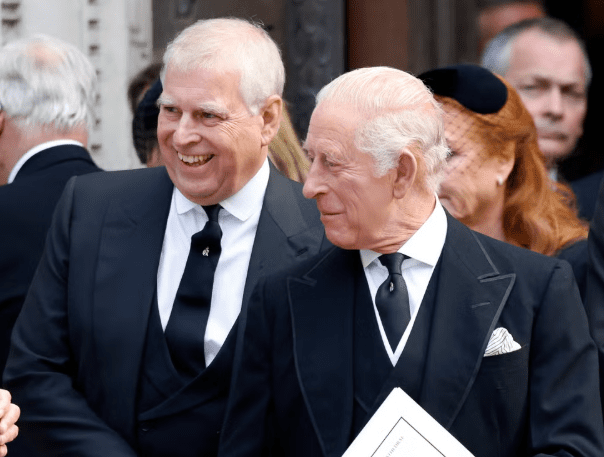 Mbreti Charles reagon pas arrestimit të vëllait të tij