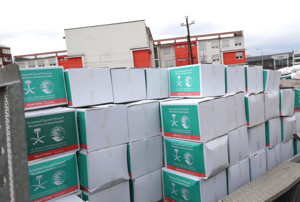 Komuna e Gjilanit shpërndan pako ushqimore për familjet në nevojë