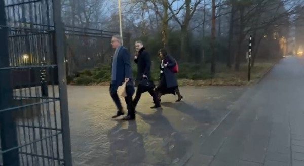 “Presim drejtësi…”, avokati i Thaçit arrin në Speciale