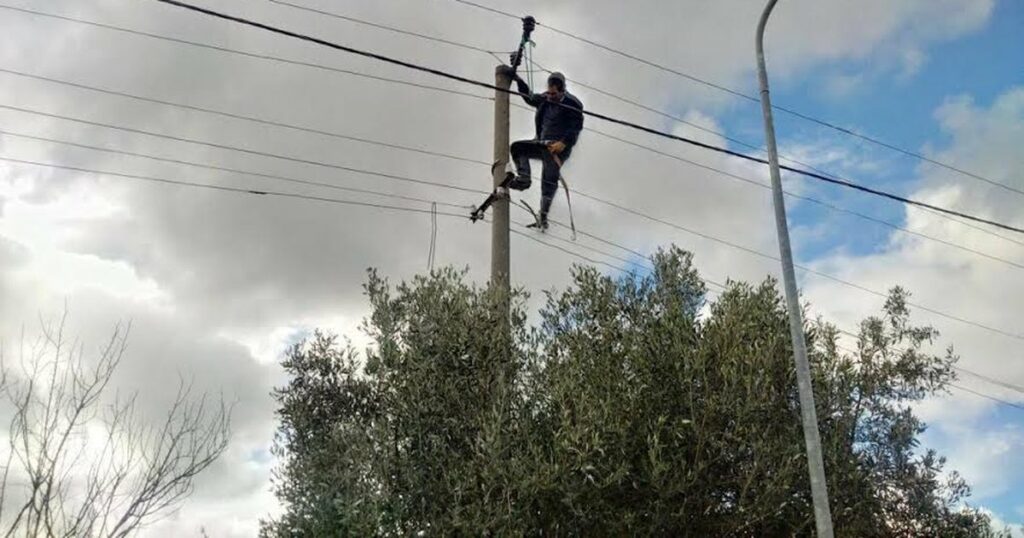 Ngjarje e rëndë në Lezhë, elektricisti humb jetën teksa punonte në shtyllë