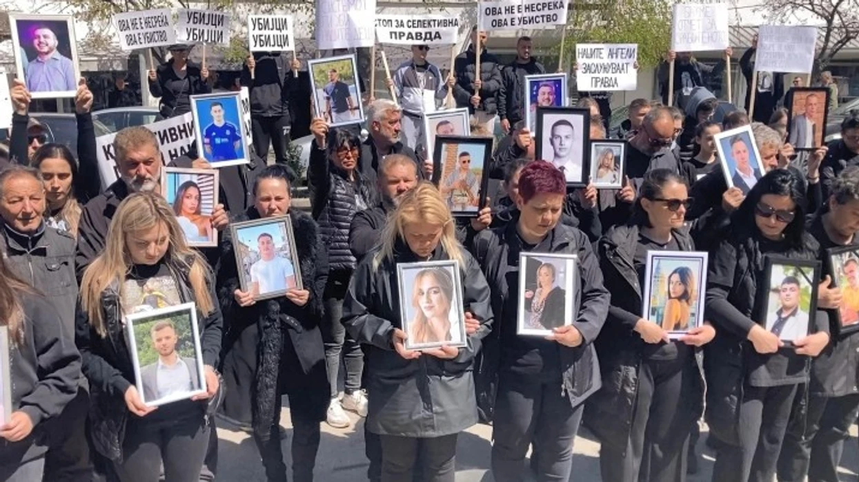 Marshojnë prindërit e viktimave në Koçan – Gjyqi për tragjedinë po zvarritet