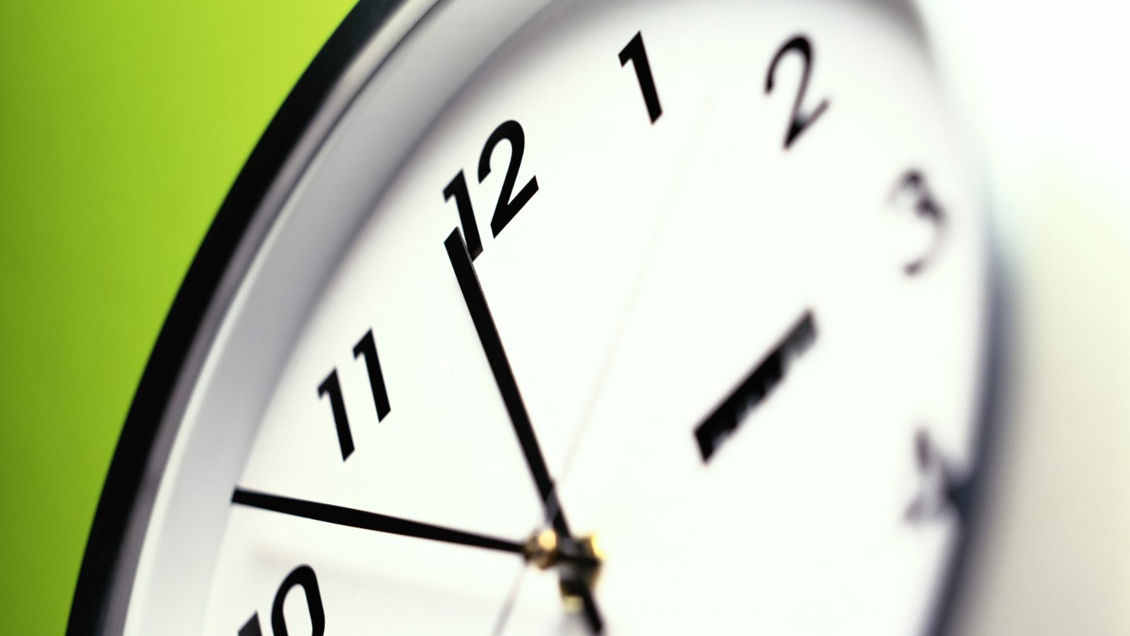 Ja se kur do shkojnë akrepat e orës para