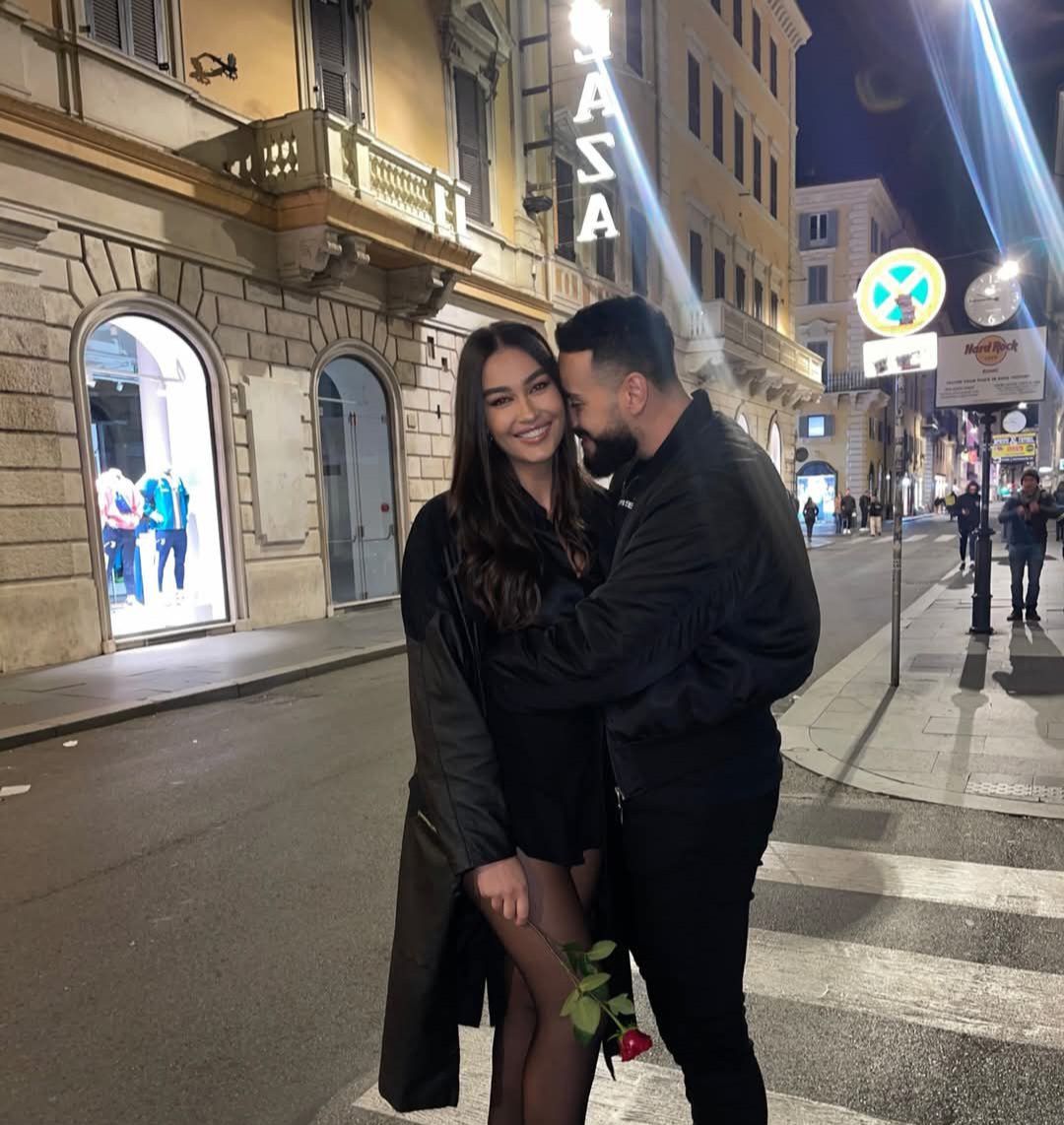 Capital T më i dashuruar se kurrë, feston 14 Shkurtin me Adrolen