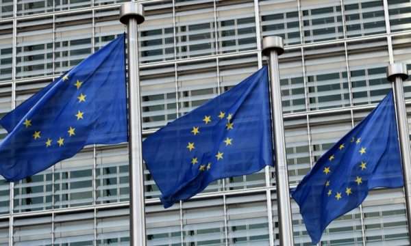 Parlamenti Evropian miraton kredinë prej 90 miliardë eurosh për Ukrainën