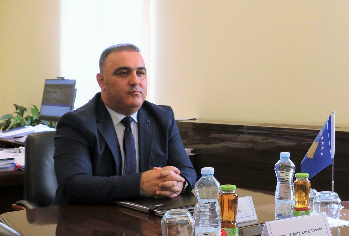 Shkarkohet u.d. Sekretari i Kuvendit Arben Loshi