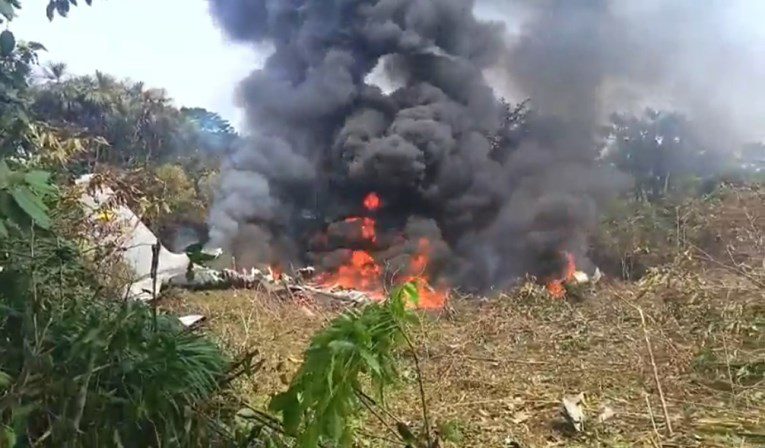 Rrëzohet një aeroplan ushtarak në Kolumbi, në bord kishte 100 ushtarë
