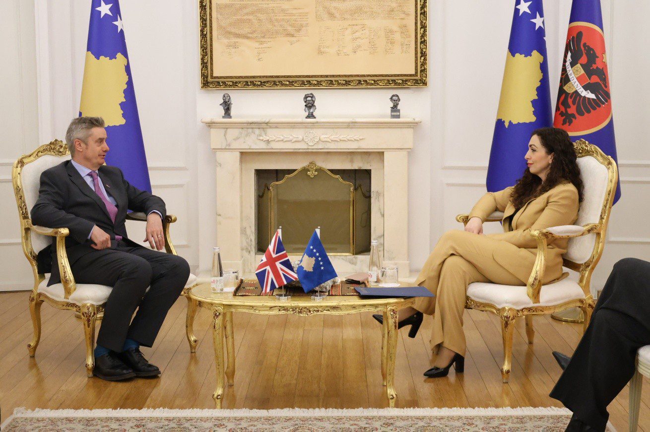 Ambasadori britanik shkruan për takimin me Osmanin: Bisedimet konstruktive, thelbësore për të gjetur zgjidhje